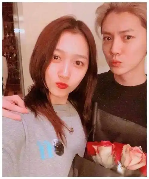 揭秘鹿晗与黄子韬的对象身份!_瞬间_八卦_明星