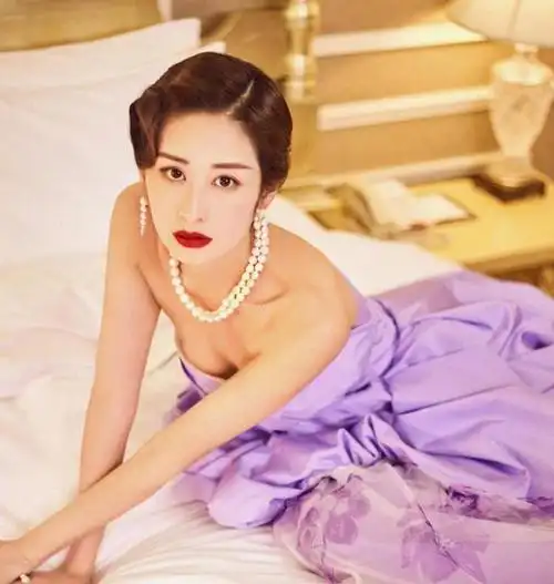 颖儿瘦身后太高级身材凹凸有致惹人羡气质大变秀性感