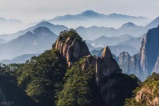 也是中国文化的经脉,在漫长的历史长河中,道教文化和名山大川不断融合