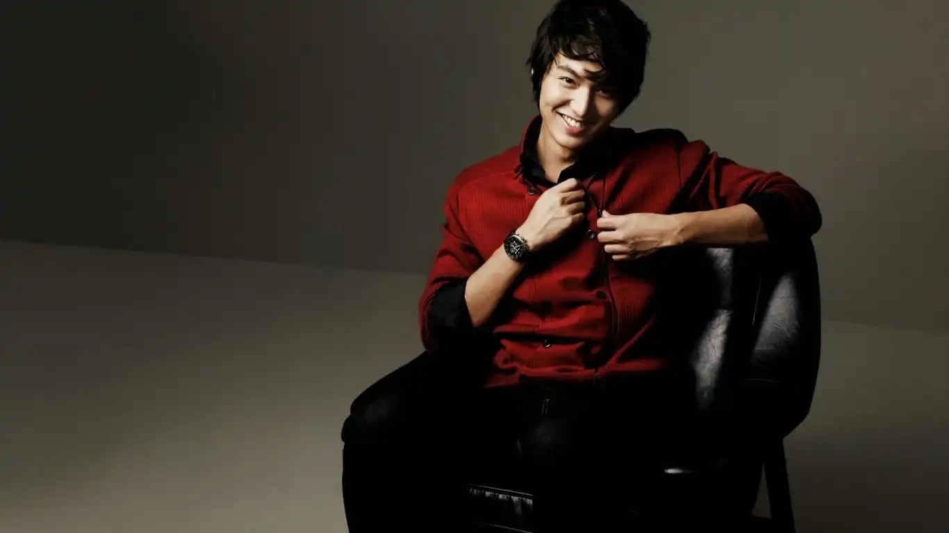 李敏镐帅气写真高清桌面壁纸