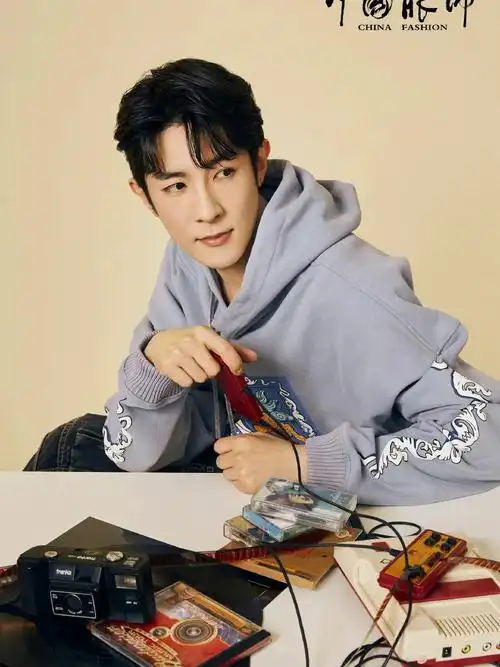 季肖冰中国服饰