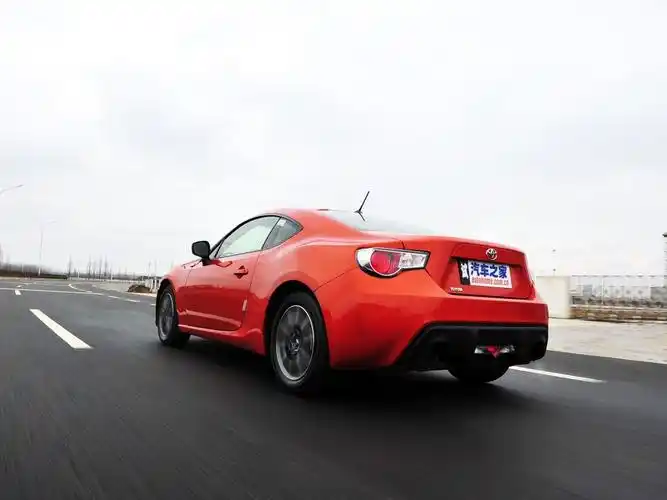 丰田(进口) 丰田86 2013款 2.0l 自动豪华型