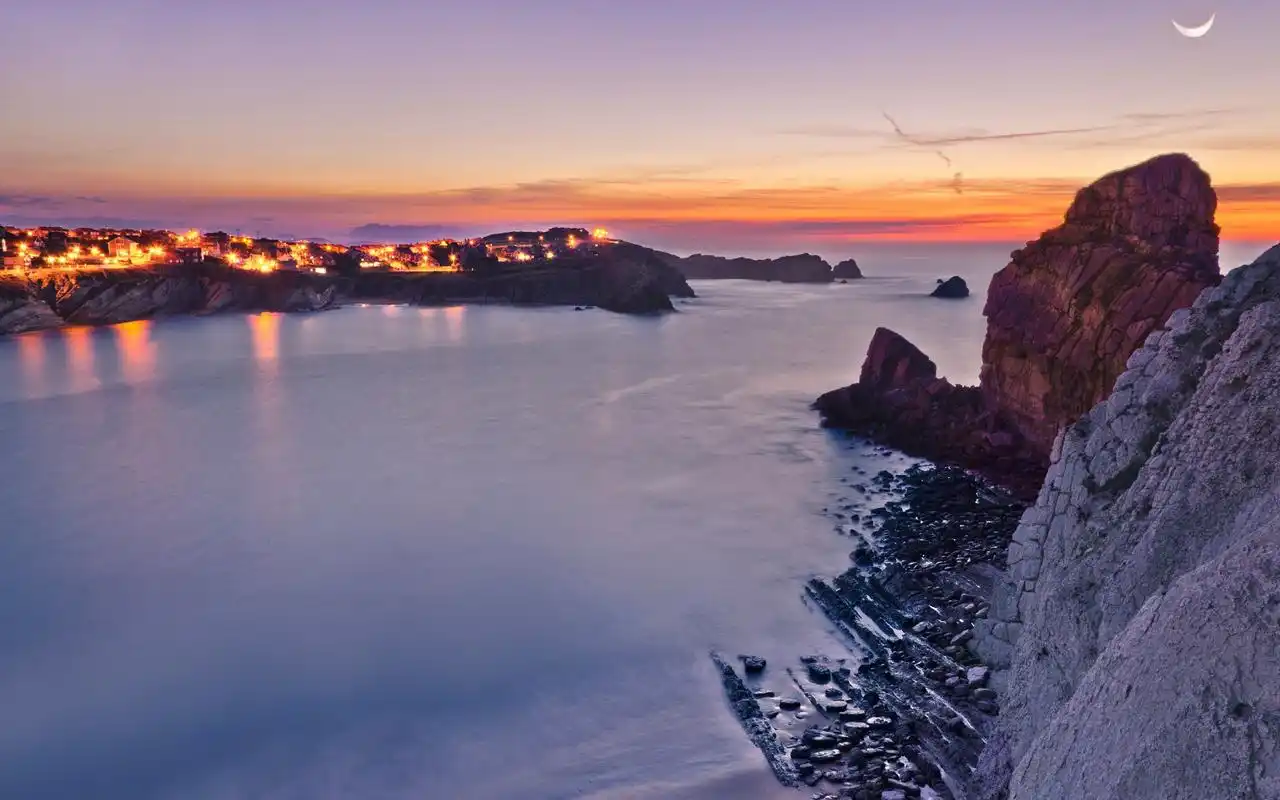 岩石月亮天空-美丽的自然高清壁纸