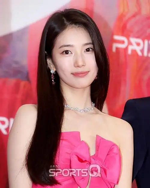 2    看见真芭比了93@missasuzy  #裴秀智百想新闻图