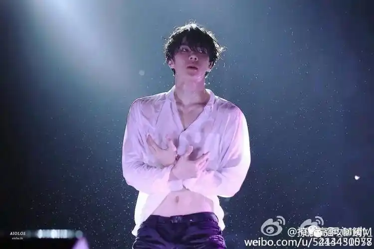 exo韩星吴世勋巨乳如此激凸粉丝标签童颜巨根18