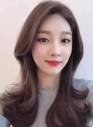 今年流行女生懒人烫发随意换上都变美_烫发_女生发型大全