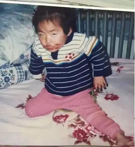 让人笑炸的90后童年影楼照