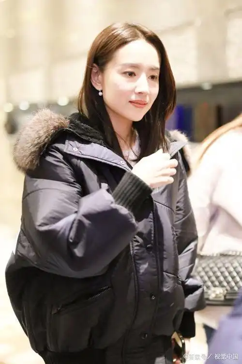 39岁董洁近照显疲态,皮肤松弛眼袋大,网友:美女易老!