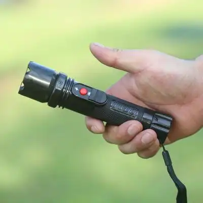 两用手电筒 户外电击器电棍电棒远射手电筒 充电筒电器 居家防护多