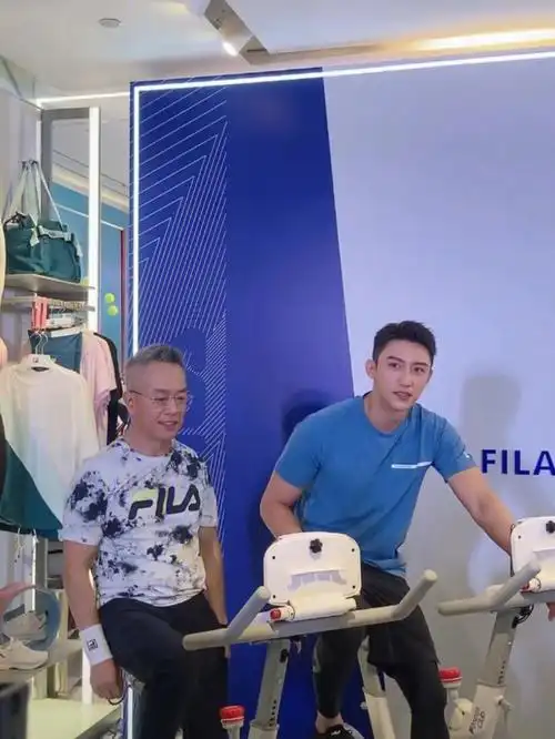 黄景瑜来打卡河南郑州大卫城咯!