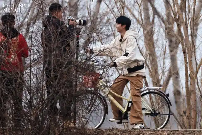 马嘉祺小熊花园路透