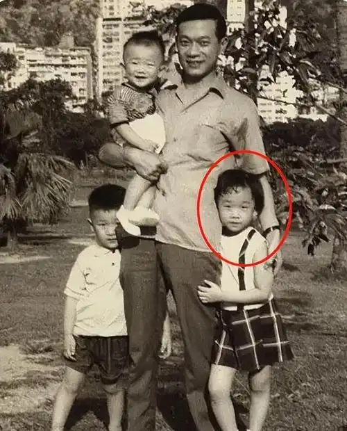 林忆莲一共谈过5位男友,难得的是,分手后他们未曾说过林忆莲的不是,还