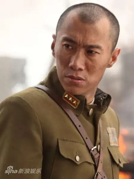 资料图片:《长沙保卫战》主角-郑昊饰演李本忠