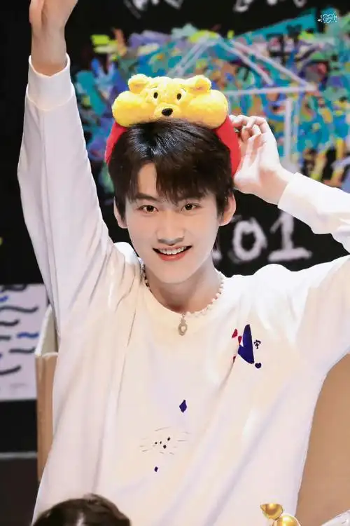 周柯宇好帅好可爱#周柯宇签售会饭拍##周柯宇签售会饭拍图