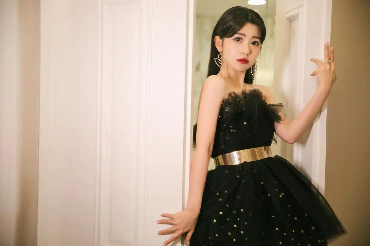 明星写真美图|赖美云