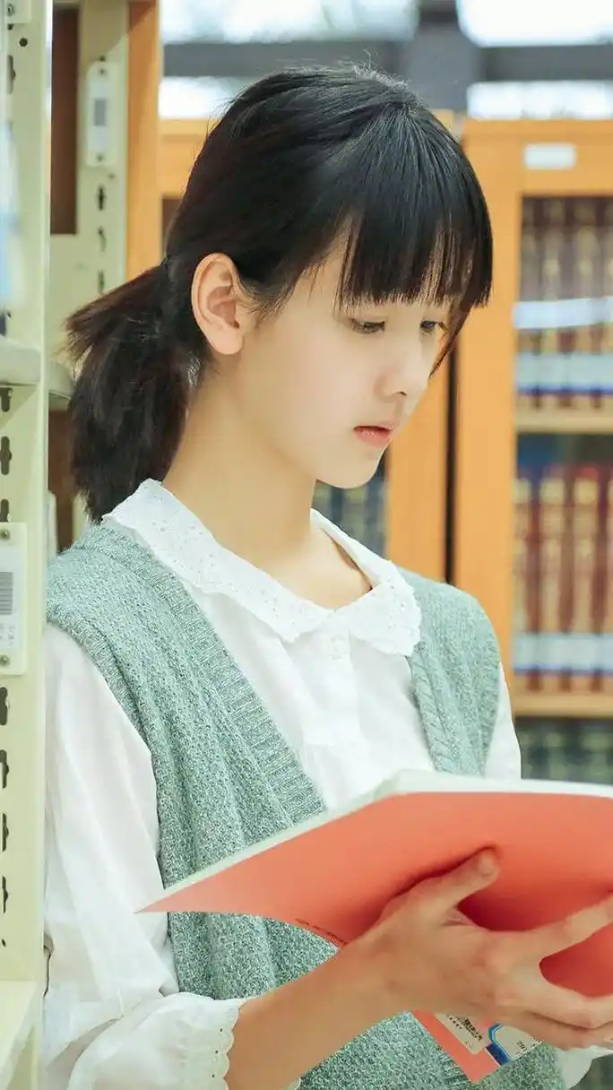 《陈都灵》最美校花,素颜女神,初恋级美少女,高清壁纸#壁纸  - 抖音