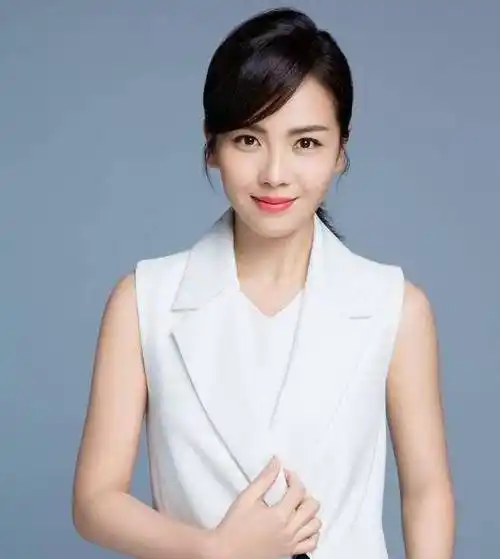 刘涛刚出道的时候,长成这般模样,跟现在完全不一样了