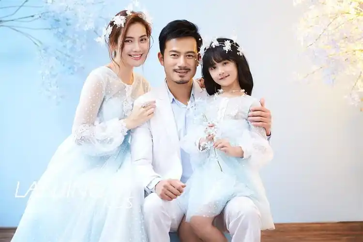 蓝鲸儿童摄影|南京全家福亲子照拍摄