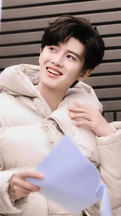 任嘉伦2021嘉速前进