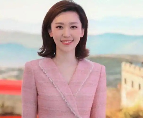 90后女主播登上《新闻联播》,网友称"见证历史",像欧阳夏丹