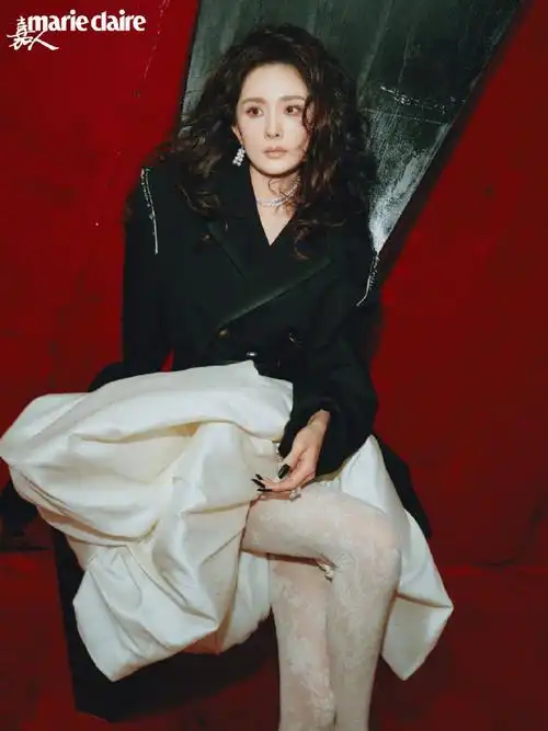 杨幂嘉人十月刊封面##杨幂大光明