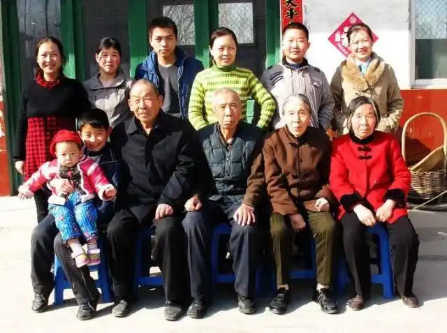 妗子39岁去世,舅舅以军人脊梁撑起四个孩子的家