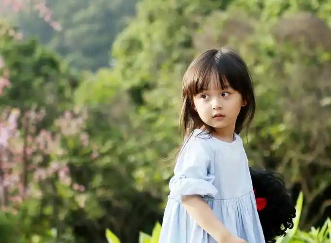 原创2岁获明星宝贝冠军,最美童星"小芈月",10岁刘楚恬如今大变样