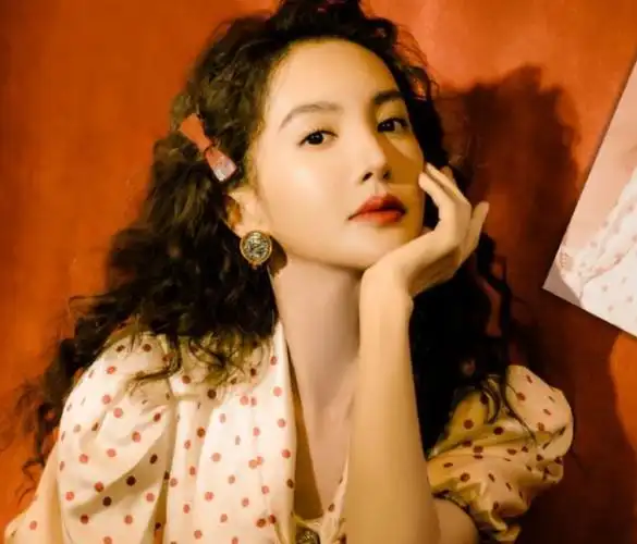 金晨胡夏恋爱已见父母准备结婚再到被分手网友是才最忙的