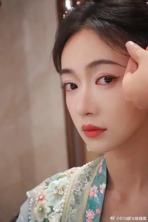 吴谨言超长眼线##双11惊喜夜