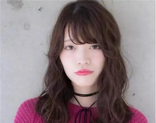 日系风烫发中长发发型