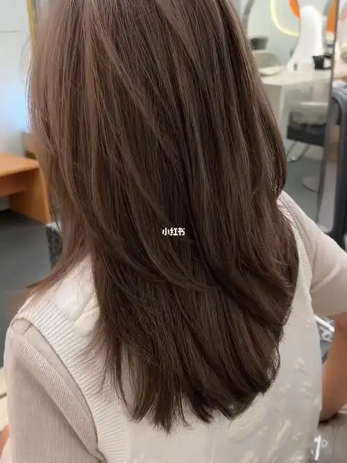 高层次保留头发长度增加头发层次感气垫烫