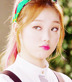 李圣经可爱萌美女gif动图_动态图_表情包下载_soogif