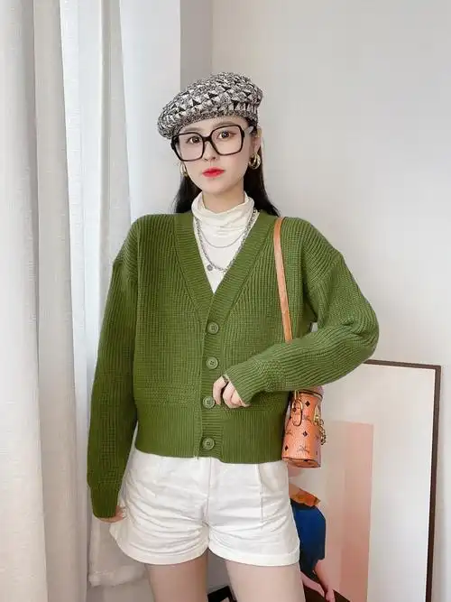 新款领扣短款针织纯色外套风v粗女毛衣开衫秋冬单排棒针韩版慵懒