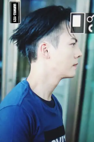 陈伟霆剪头发"抛弃"小揪揪 清冷美人霆侧颜无敌