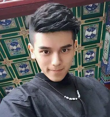 男士秃鬓角气质好看发型