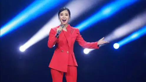 云朵现场一首《我的楼兰》,展现最美云高音,苍凉又大气!