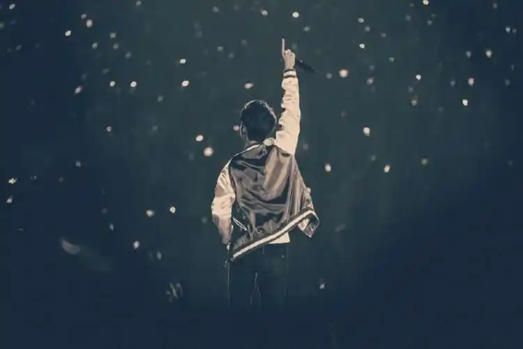 【张艺兴】背影