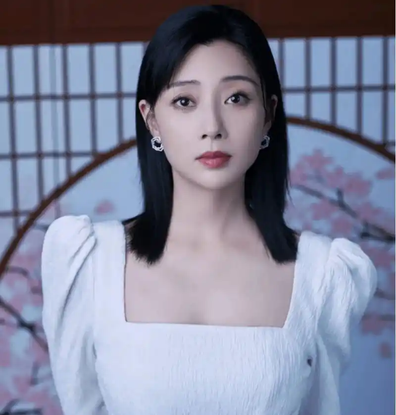 殷桃戏红人不红却是实力派演员