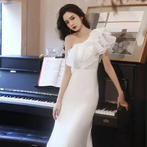 缎面年会晚礼服裙女2024新款气质感鱼尾收腰名媛生日宴会礼服白色