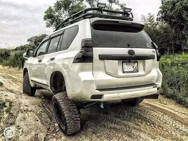 丰田普拉多爆改越野风格外观,释放野性的它真的很霸道!