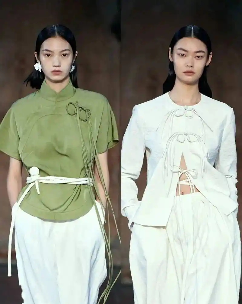 新中式穿搭诠释古香古色的东方美学