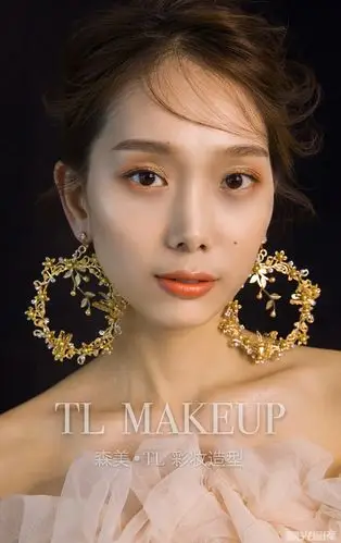 化妆师唐霞的化妆造型作品《韩系新娘造型》