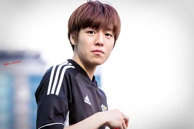 李玹雨壁纸图片