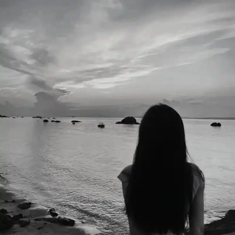 孤零零#孤独感拉满的头像#女生头像#背影头像#黑白系·1月前安静头像