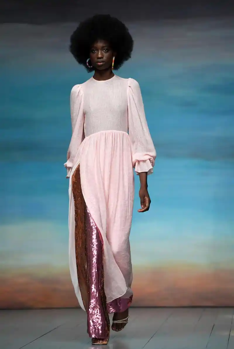 伦敦时装周——roberta einer品牌时装秀(16)