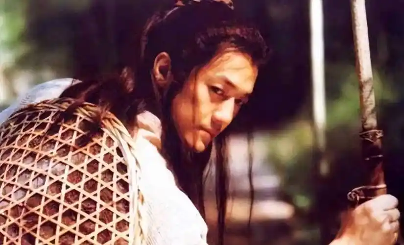 李亚鹏讲述不拍戏的原因推荐书籍却读错书名网友在线纠错