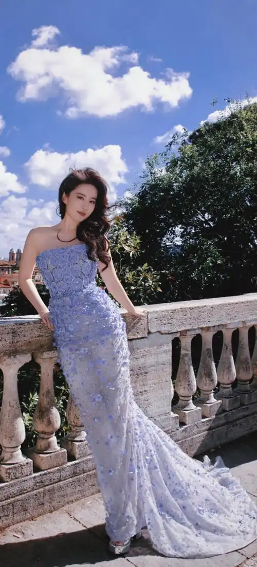 屏67-#刘亦菲紫色高定#-#刘亦菲抹胸蓝纱裙#-#刘亦菲回复舒淇#-壁纸