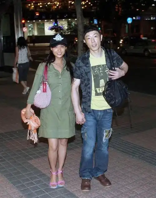 周星驰那么爱朱茵为什么还是让她嫁给黄贯中