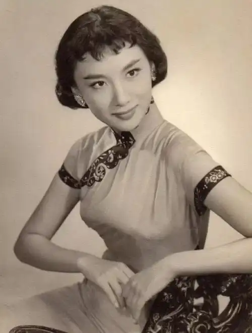 新知达人, 她是20世纪中国男人的梦中情人,是金庸心