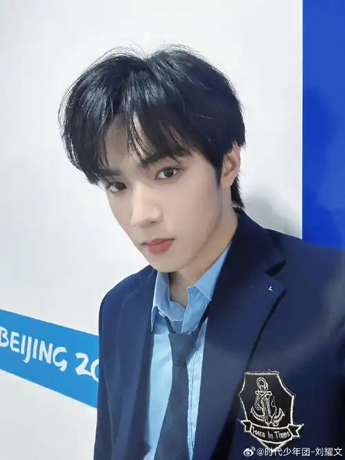 青年演员刘耀文##刘耀文炫迈品牌全球代言人